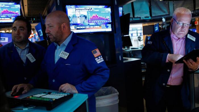 NextImg:Global Markets Drop, US Futures Flat In Muted Holiday Trading