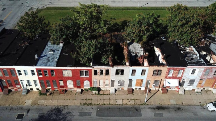 NextImg:Baltimore Considers 'Investing' Billions To Address 14,000 Vacant Homes 