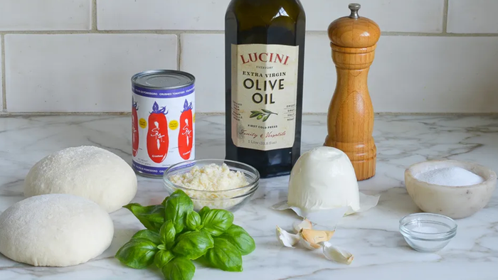 NextImg:Record Olive Oil Prices Keep Italian Pizza-Making Costs High 