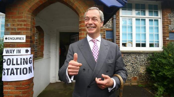 NextImg:Coutts Apologises To Nigel Farage After Bank Account Closure