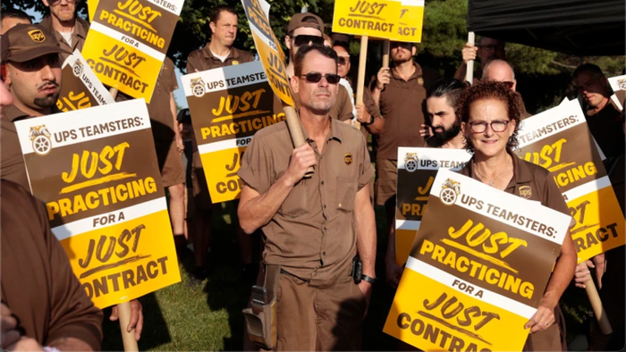 NextImg:"We Changed The Game": UPS, Teamsters Reach Tentative Labor Deal Averting Nationwide Strike 