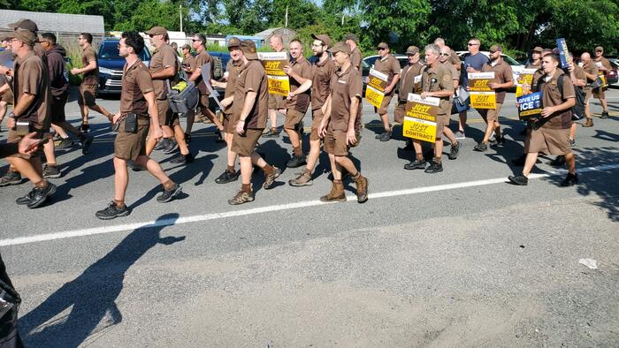 NextImg:Teamsters Say UPS Negotiations Collapse As Nationwide Strike Still Possible