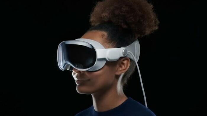 NextImg:Apple Will Slow-Launch Vision Pro In Stores By Requiring All Purchases To Be By Appointment