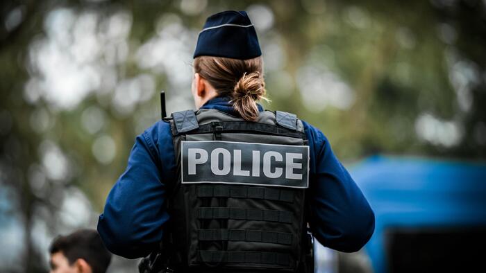 NextImg:French Cops Can Now Secretly Activate Phone Cameras, Microphones And GPS To Spy On Citizens