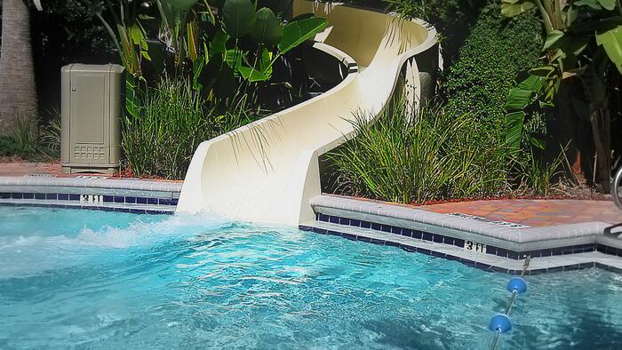 NextImg:Largest US Retailer Of Pool Supplies Warns Of Sliding Demand