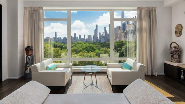 NextImg:Manhattan Rents Hit Record High As Lease Activity Slumps, Indicating Deepening Affordability Crisis