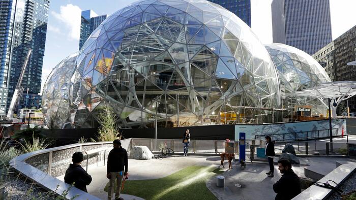 NextImg:Amazon Cracks Down On Office Attendance