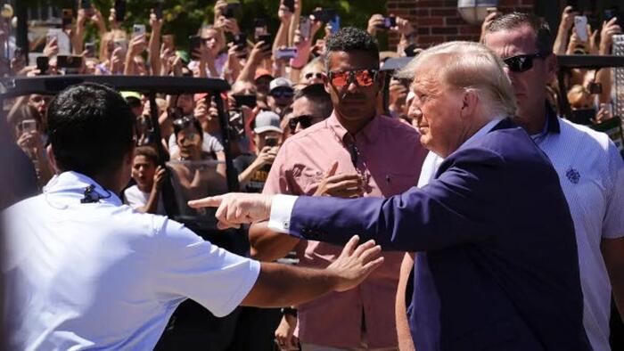 NextImg:Trump Flies Into Iowa Fair To Scramble DeSantis 2024 Campaign