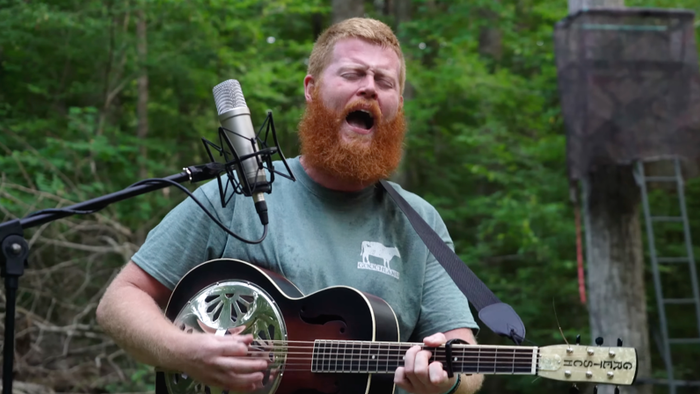 NextImg:"Rich Men North Of Richmond" Tops iTunes As Voice Of Working-Class Goes Viral