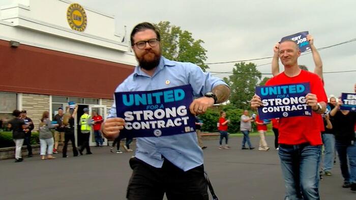 NextImg:"Almost Time To Rage": United Auto Workers Vote To Authorize Strikes At GM, Ford, Stellantis