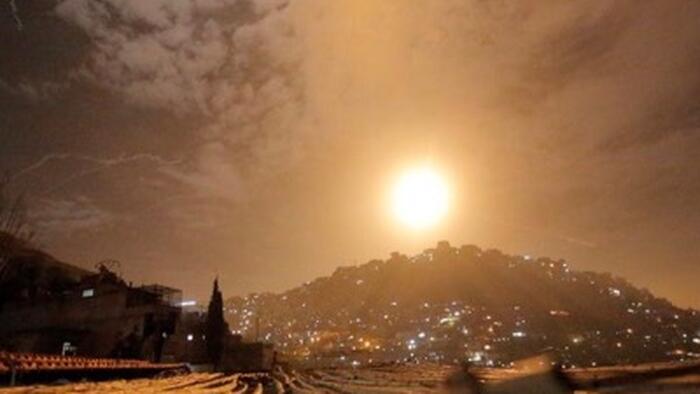 NextImg:Large Israeli Missile Strike On Damascus Kills 4, Follows Lull In Attacks