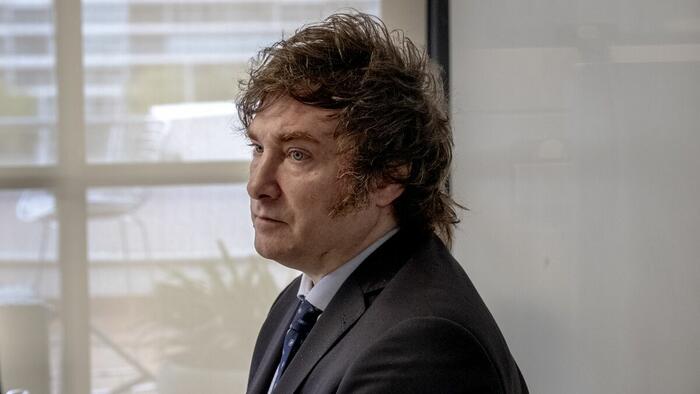 NextImg:Argentina's Leading Presidential Candidate Vows To Shut Down "Thieving" Central Bank