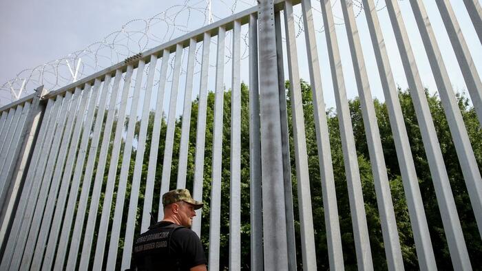 NextImg:US Citizens Again Urged To Leave Belarus As Lithuania Closes Border Crossings