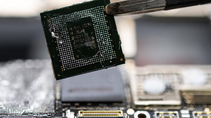 NextImg:"They're Trying To Get Our IP" - Congressman Slams China's SMIC For Violating Chip Sanctions