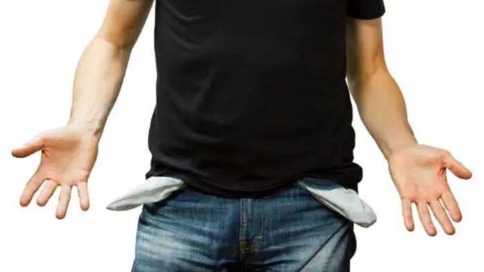 NextImg:61% Of US Workers Live Paycheck-to-Paycheck, 21% Struggle With Bills