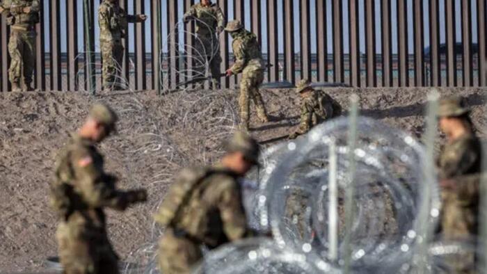 NextImg:Pentagon Extends Troop Deployment At US-Mexico Border Through September