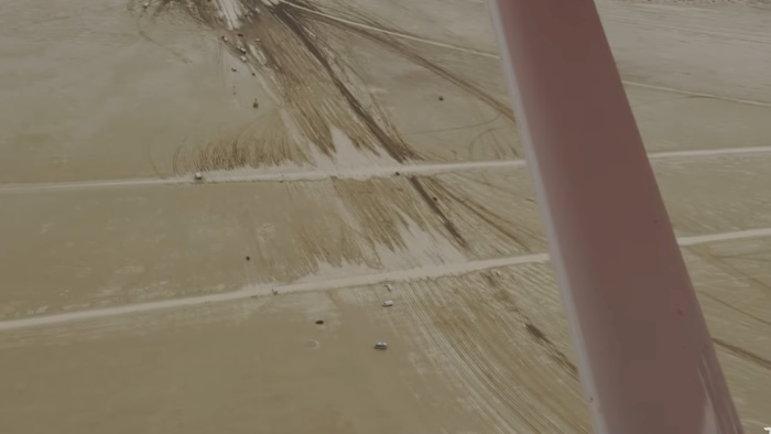 NextImg:"Exodus Begins": Thousands Attempt To Flee Burning Man