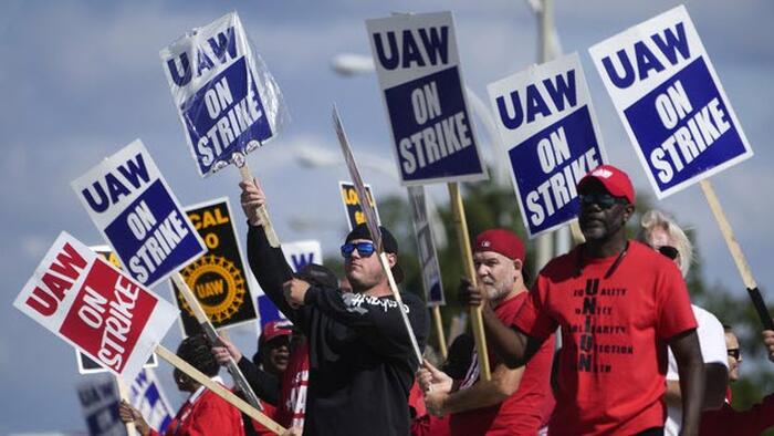 NextImg:Peter Schiff Puts The UAW Strike In Its Economic Context