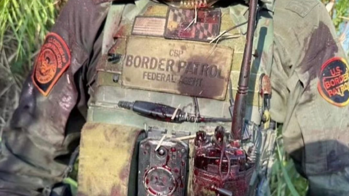 NextImg:Southern Border Hit With 'Single Highest Daily' Migrant Encounters As Chaos Worsens