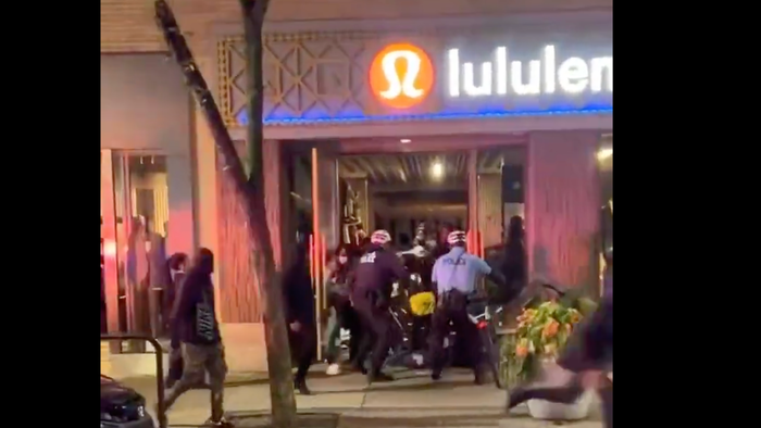 NextImg:Watch: All Hell Breaks Out In Philadelphia As Teen Looters Target Retail Stores
