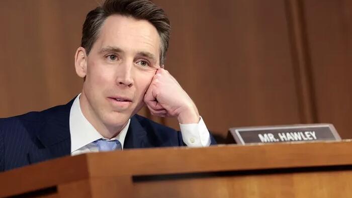 NextImg:Senator Shocked By Classified Briefing On Ukraine: Warhawks Want Blank Check With No Victory In Sight