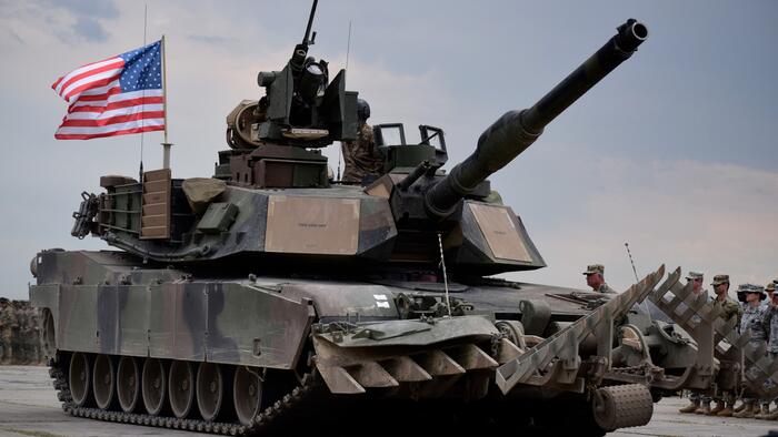 NextImg:Kremlin Reacts To US M1 Abrams Tanks Entering Ukraine: "They Too Will Burn"