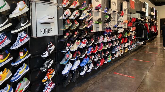 NextImg:Jefferies Downgrades Nike, Footlocker, Urban Outfitters As Student Debt Payment Restart Set To Spark Spending Pullback