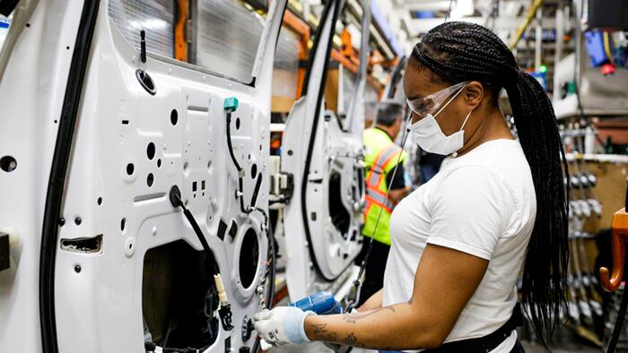 NextImg:Ford Fast Tracks Pay-Raise For 8,000 UAW Employees Amid Union Battle Over New Labor Contract 