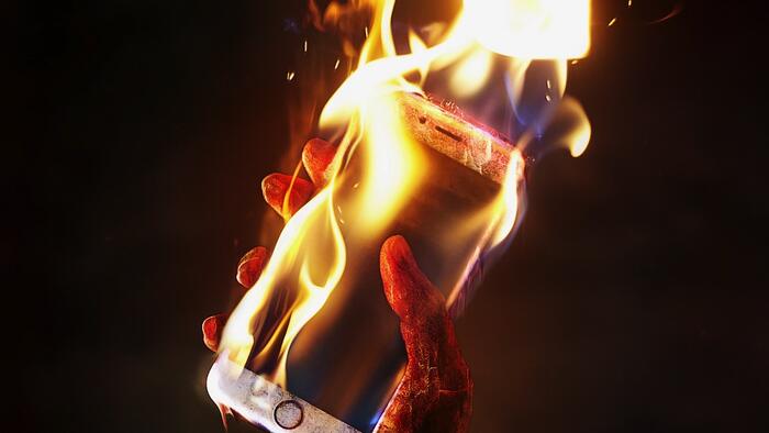 NextImg:iPhone 15 Pro Sales Threatened By Phones Overheating Up To 122 Degrees