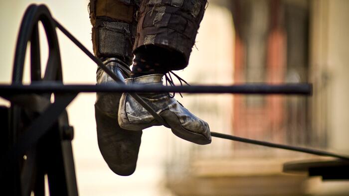 NextImg:Tight Rope Walking