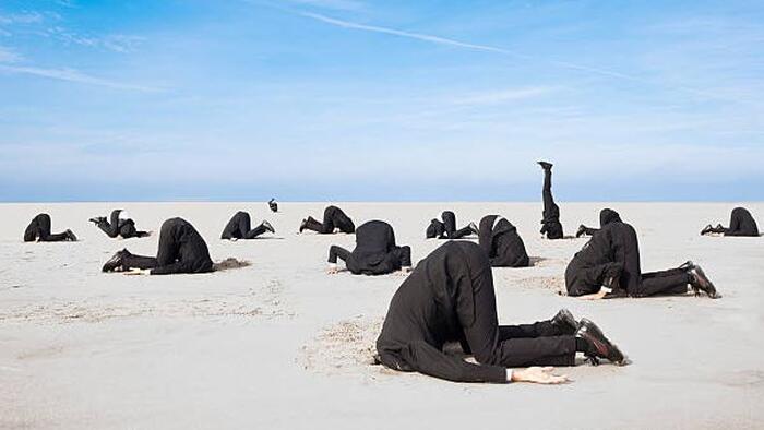NextImg:Kunstler: How Did The 3-Letter-Agencies Miss This?