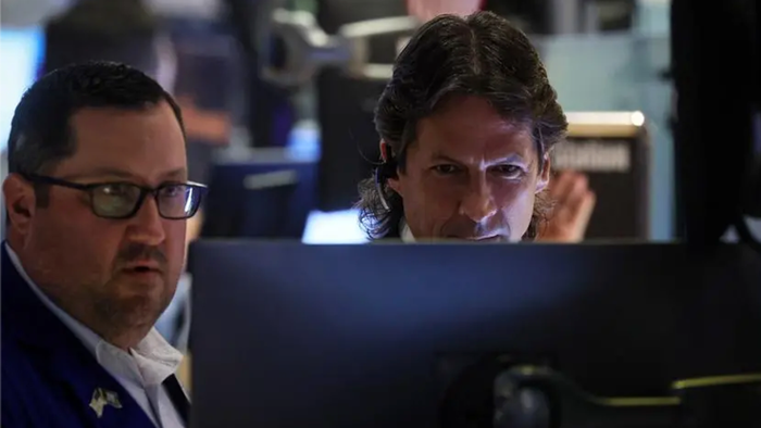 NextImg:HSBC Restricts Employee Texting On Work Phones As Private Messaging Probe Escalates