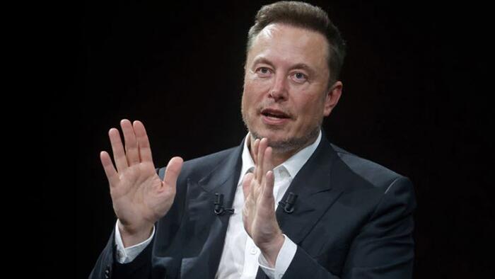 NextImg:Elon Musk Warns "We Are Sleepwalking Our Way Into World War Three"
