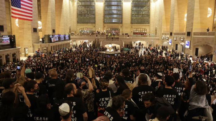 NextImg:Grand Central Terminal Shut Down By Left-Wing Pro-Palestinian Protesters