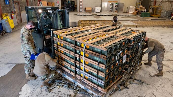 NextImg:Defense Stocks Fall As Paralyzed House With No Speaker Puts US Ukraine Aid At Risk