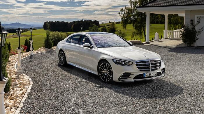NextImg:First Rolexes, Then Diamonds, Now Consumers Revolt Against Mercedes S-Class As Luxury Bust Worsens