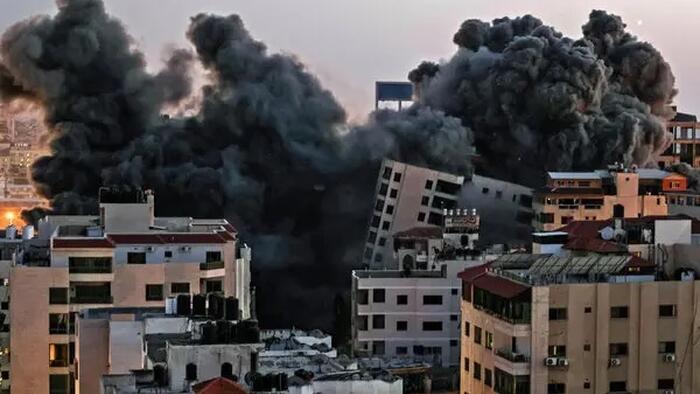 NextImg:Zelensky Bizarrely Blames The Israel-Gaza Conflict On Putin