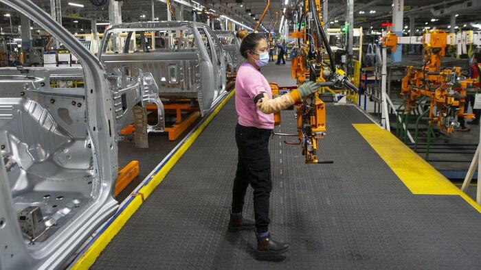 NextImg:Strikes Hit General Motors Plants In Canada As Contract Talks Fail In Last Hour