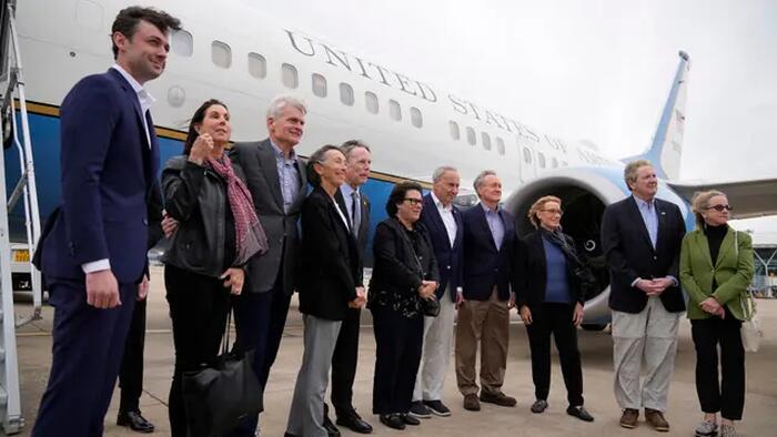 NextImg:Schumer Meets Shanghai Party Chief In Bipartisan Senate Trip To China
