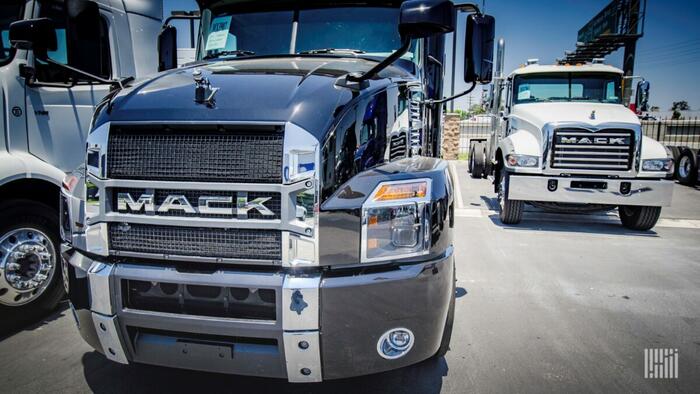 NextImg:How Socialist-Agitating Helped Tank Mack-UAW Deal