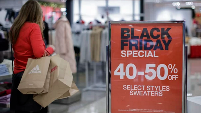 High-End Retailers Face Downturn As Wealthy Americans Cut Back On Spending - Vimarsana News