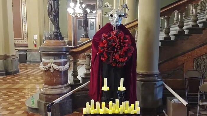Oh Look, It's A Satanic Goat Skull And Pentagram In The Iowa State Capitol - Vimarsana News