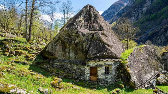 This Hamlet Looks Like Tolkien's Shire, Believed 5,000 Years Old - And People Still Live Here Off-Grid - Vimarsana News