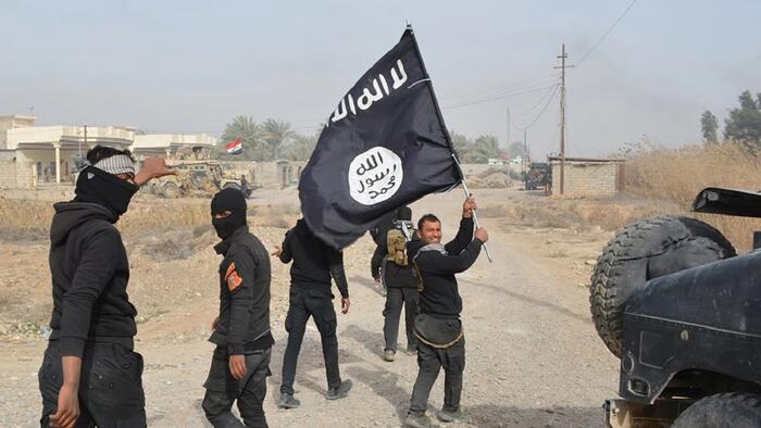 ISIS Kills At Least 14 Syrian Soldiers In Palmyra Bus Attack - Vimarsana News