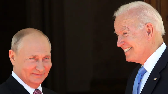 NextImg:Russian Media Thrilled By Biden's LNG "Gift" To Putin