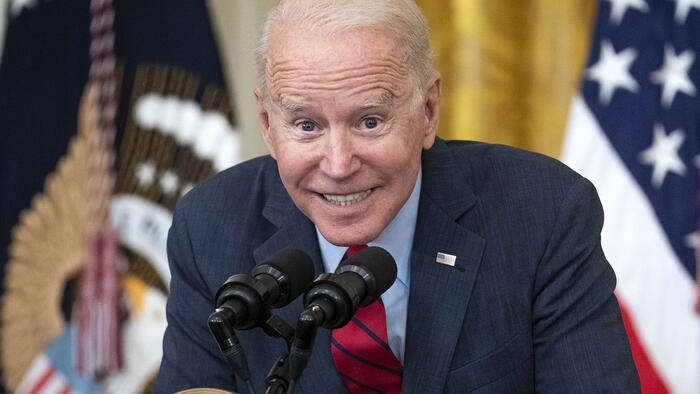 NextImg:Trump Rages After Mainstream Media Follow 'McCaskill Rule' On "Mental Midget" Biden's Use Of False 'Melania' Story