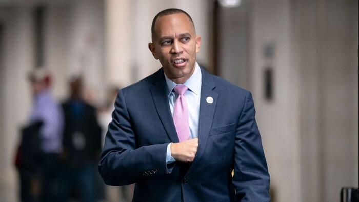 NextImg:House Democrats Eye 'Back Door' To Force Vote On Ukraine, Israel Funding