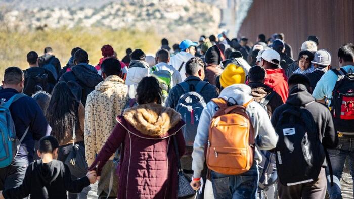 California Bill Would Give Unemployment Benefits To Illegal Immigrants - Vimarsana News