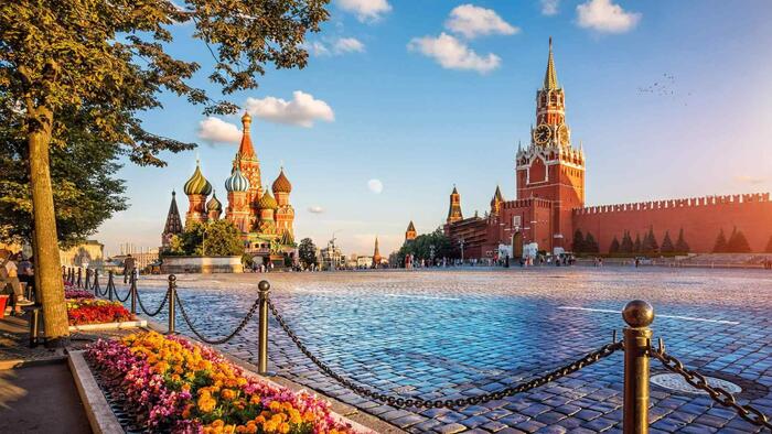 NextImg:As US, EU Pile New Sanctions On Russia, WSJ Declares Punitive Measures Already "Failed"