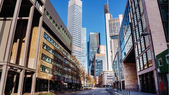 NextImg:Frankfurt Becomes First German City To Hang Ramadan Lights